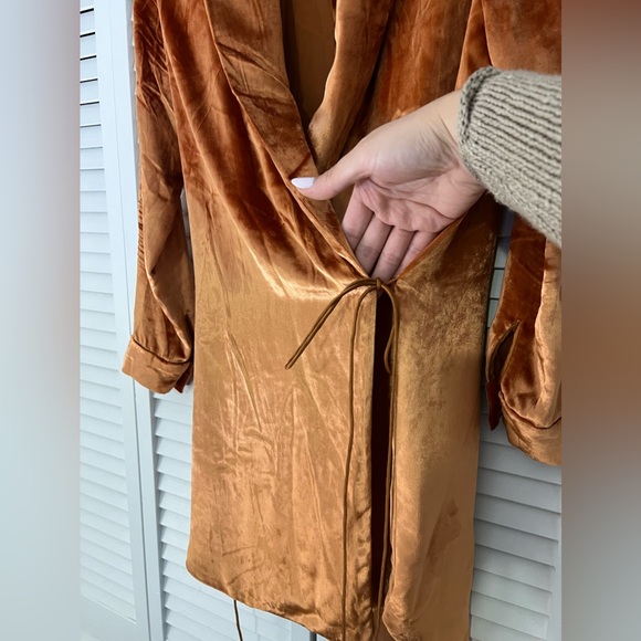 Michelle Mason Velvet Wrap Dress Jacket, Size 2 - Picture 3 of 6